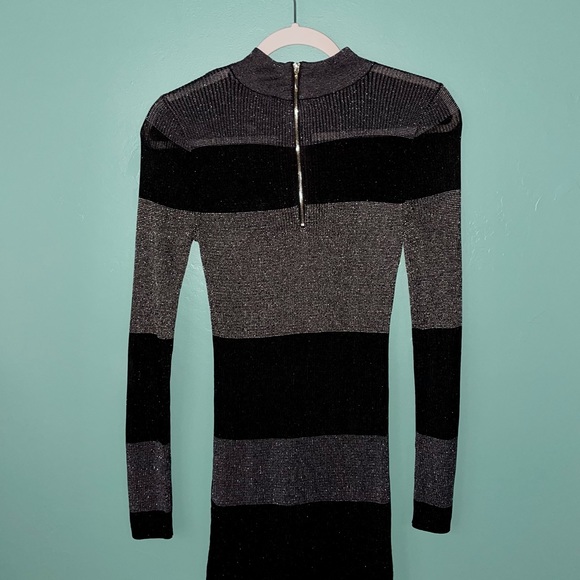 SOLD. New without tags White House Black House Market - Picture 4 of 5